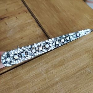 Crystals Clip